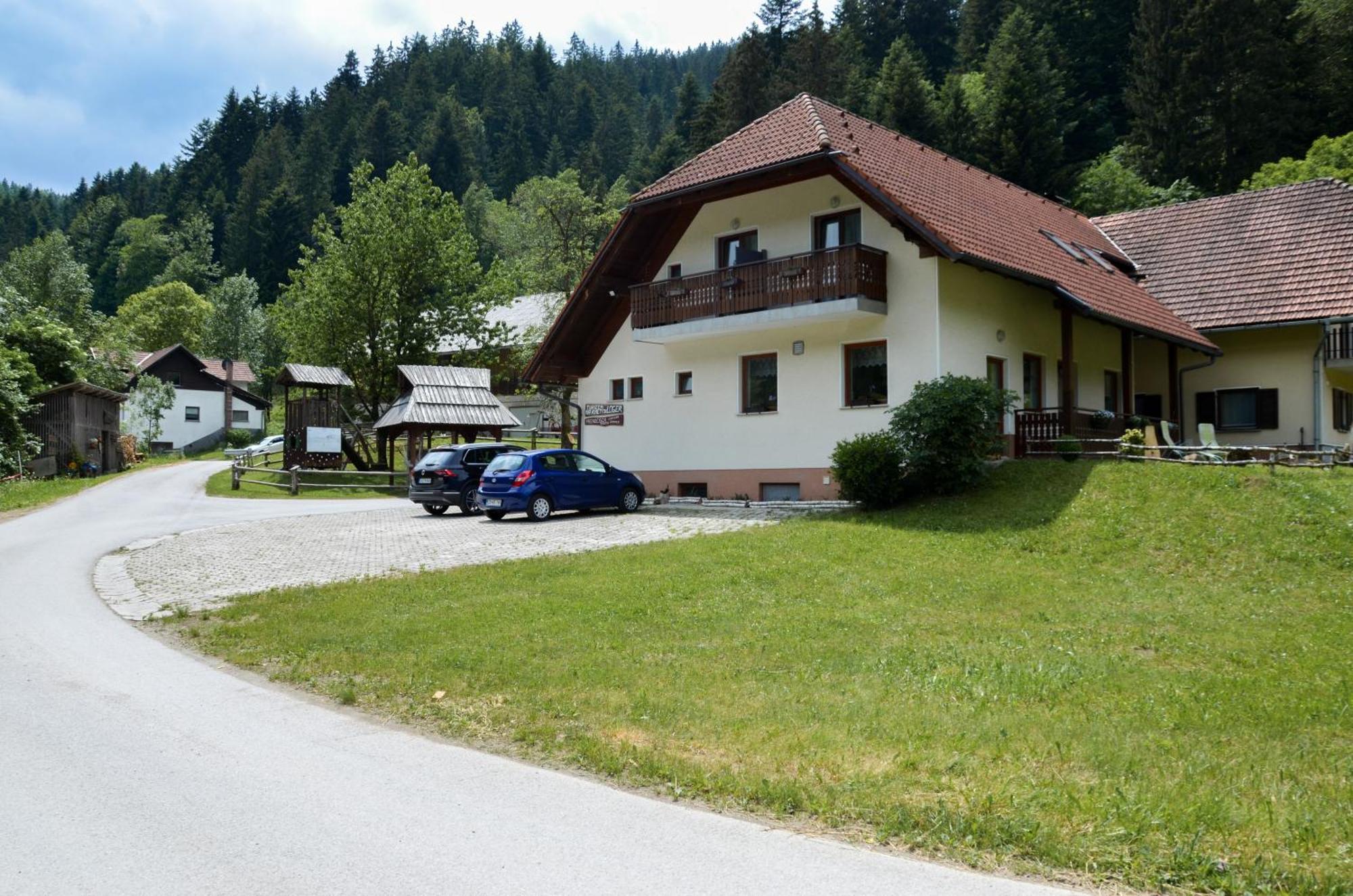 Farm Stay Loger Ljubno Exterior foto